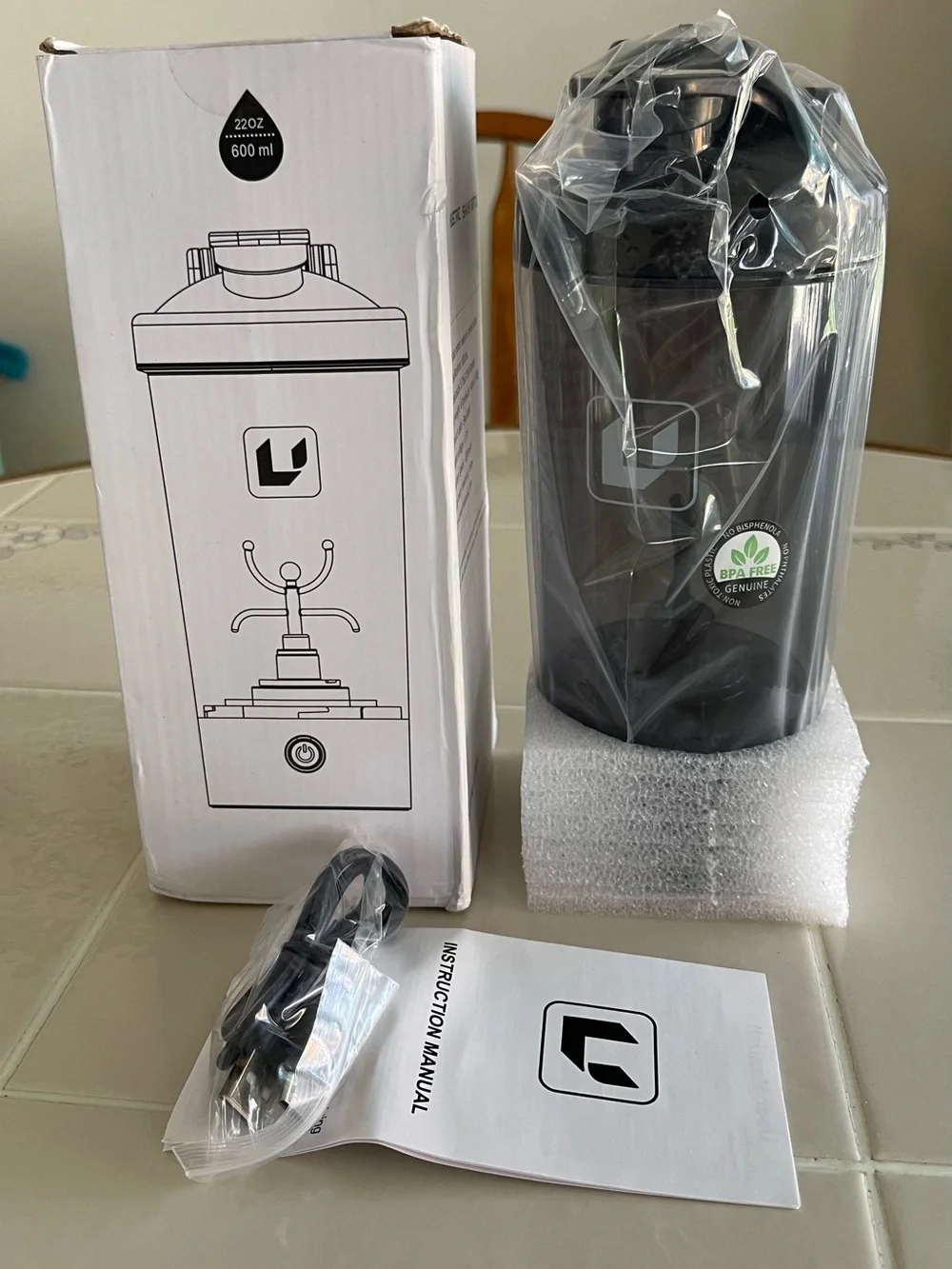 Portable Electric Protein Shaker Bottle - Midnight Black